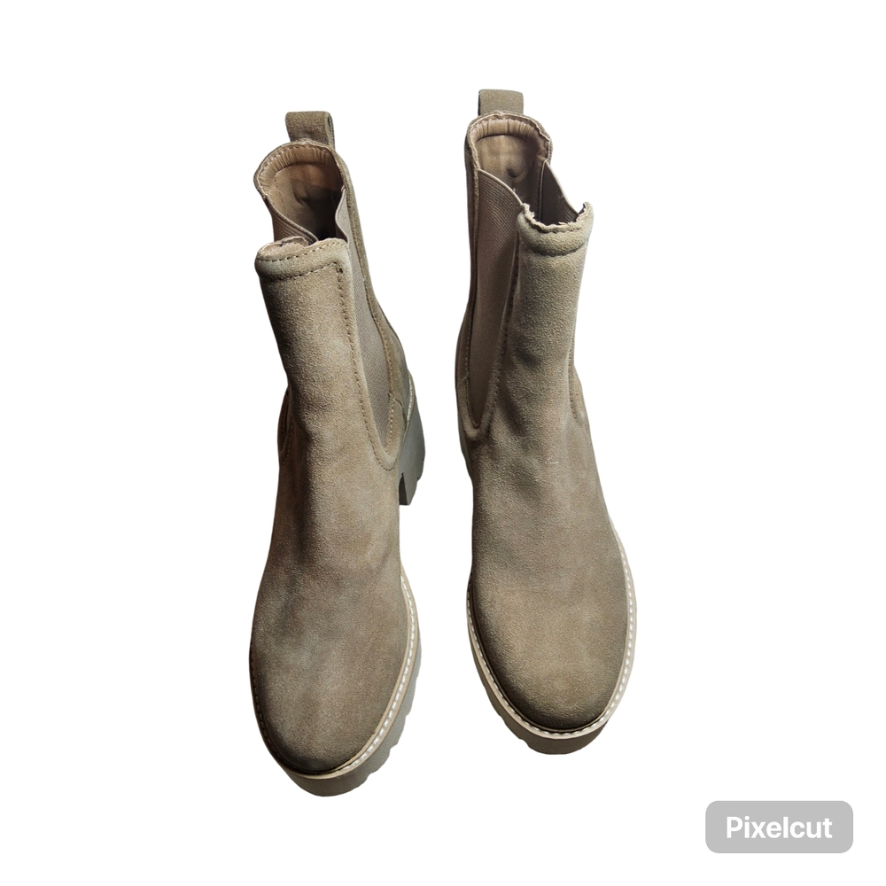 NWOT Size 7.5 Dolce Vita Hawk H2O Mushroom Suede Booties - Picture 2 of 9